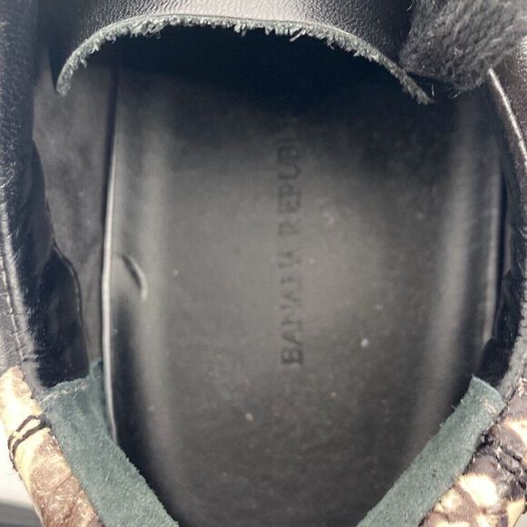 New Banana Republic VEGAN LEATHER SNEAKERS size 11... | Depop Banana Republic Women\'s Essential Leather Sneaker Shoes Black/Snake Size‎ 6.5